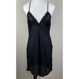 STUNNING VINTAGE ULTRA FEMME BLACK LACE SLITS TRIM FULL SLIP Size 4 USA